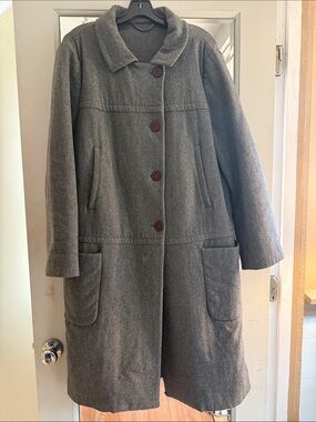 Heavy, warm Women's Gray FleeceWool-Lambskin Pea Coat with Button Front